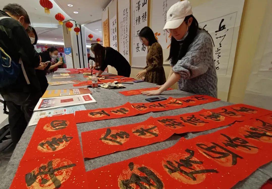 花开无言 第82页